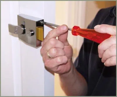 Locksmith Solution Services Belmont, MA 781-519-7435 - 68-44-11