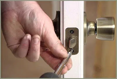 Locksmith Solution Services Belmont, MA 781-519-7435 - 68-44-18