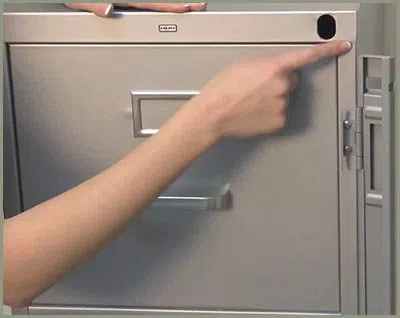 Locksmith Solution Services Belmont, MA 781-519-7435 - 68-44-9